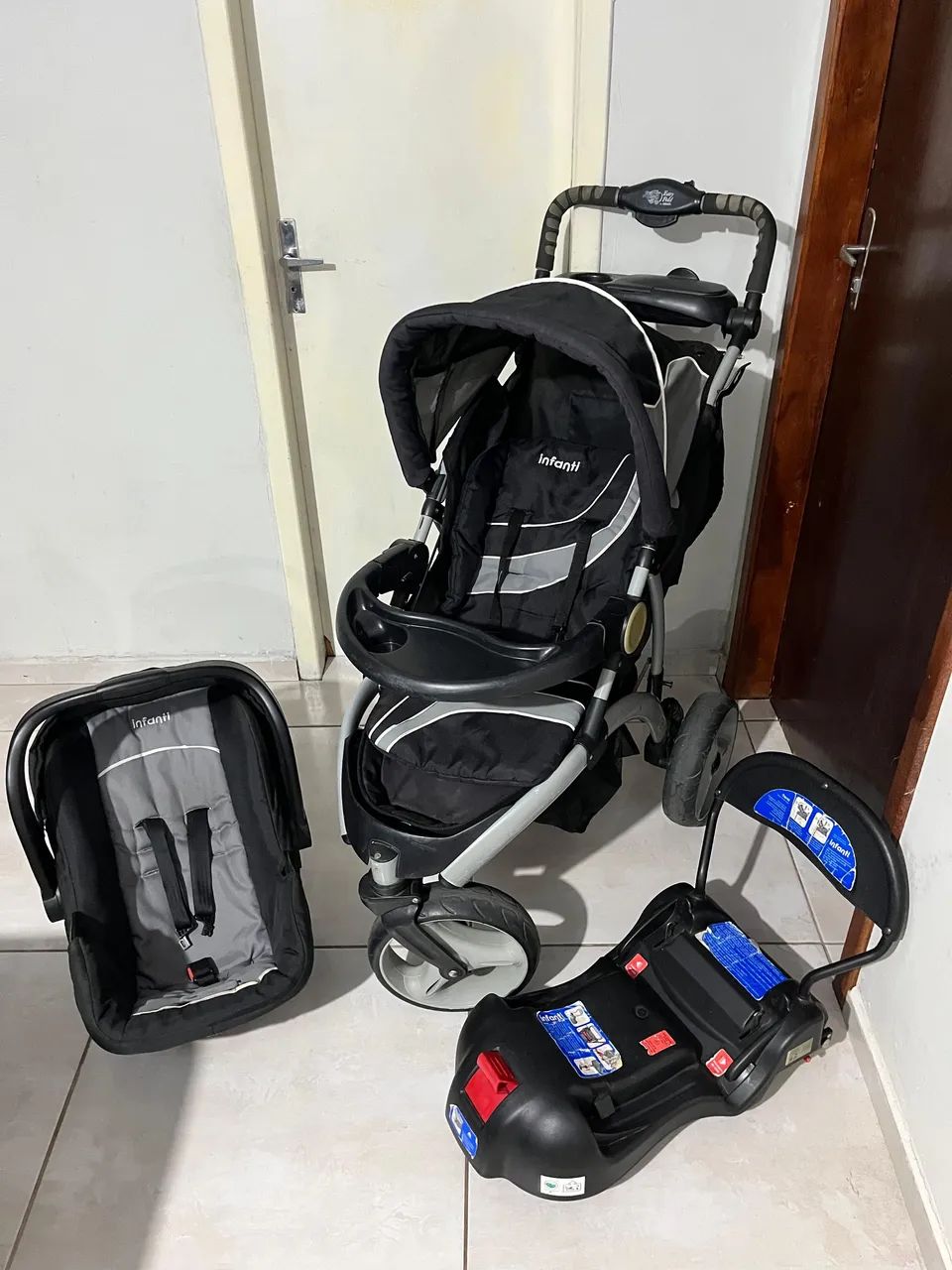 Carrinho de bebê 3 rodas