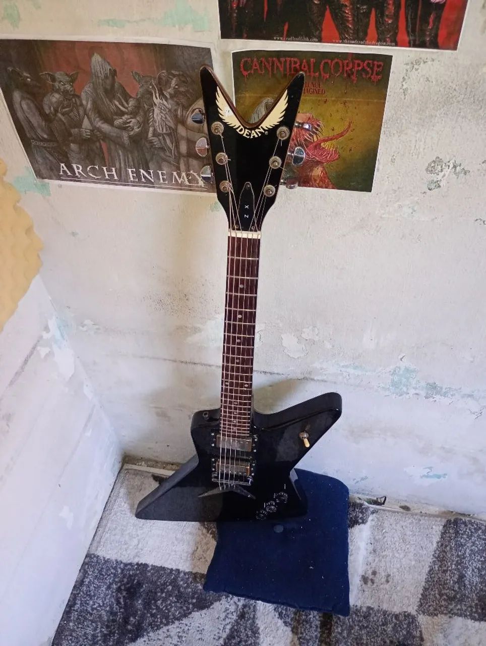 Guitarra Dean ZX Explorer - Foto 2