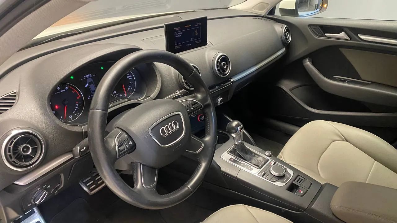 Audi A3 Sedan 1.4/ Attra. 16V TB FSI S-tronic, foto 3 de 20
