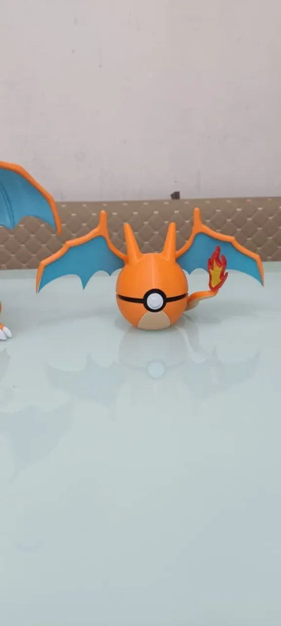 Kit Charizard e Pokebola Charizard Mega Evolução - Foto 3
