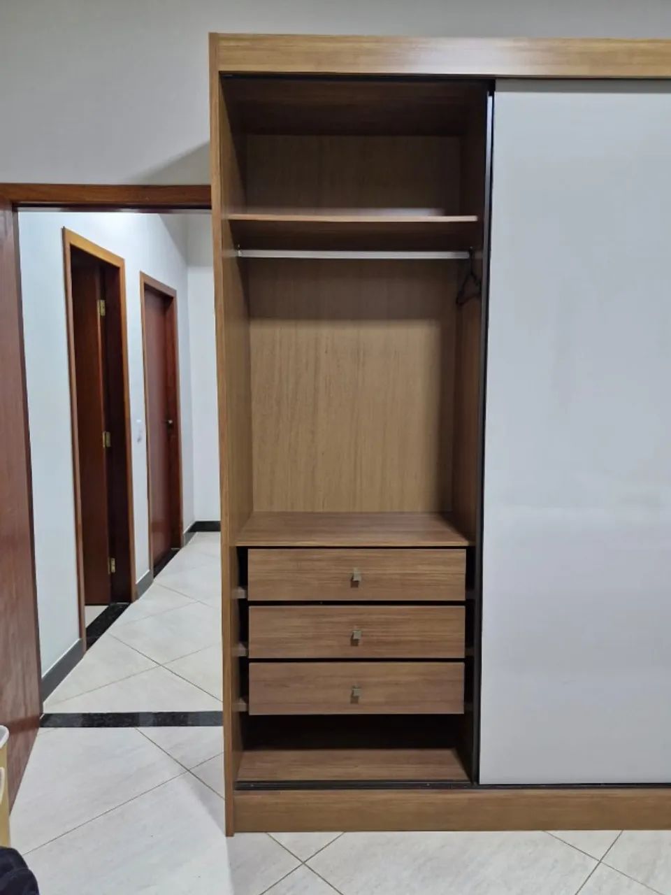 Guarda Roupa de Casal Seminovo - Foto 2