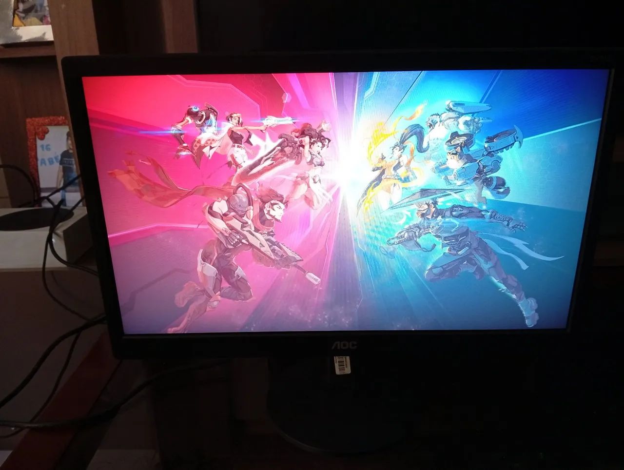 Monitor AOC E970SWHNL de 18.5" com LED HD e HDMI (semi novo)