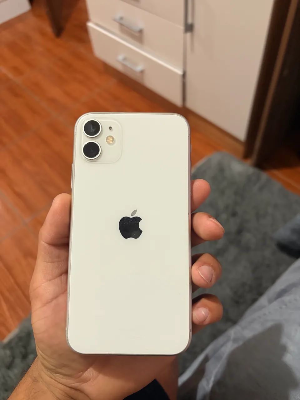 iPhone 11. 64 GB - Foto 2