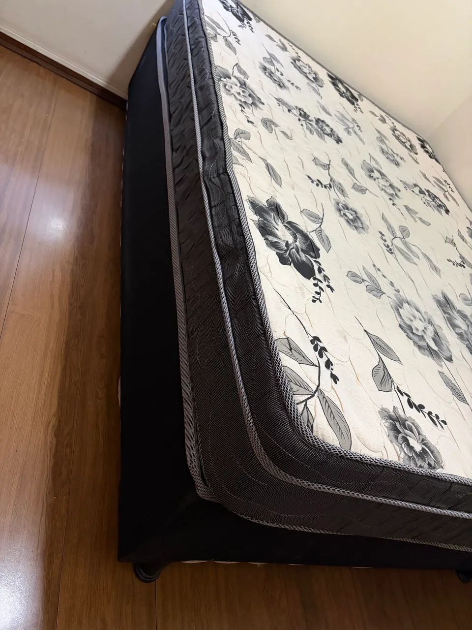 Cama box casal com um colchão ortobom D45 - Foto 4