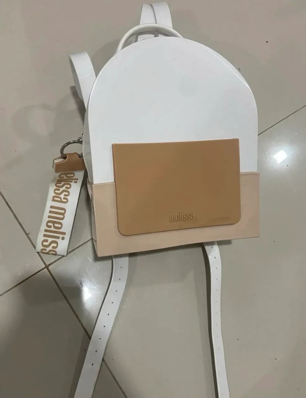 mochila Melissa Essential Back Pack branca e bege 