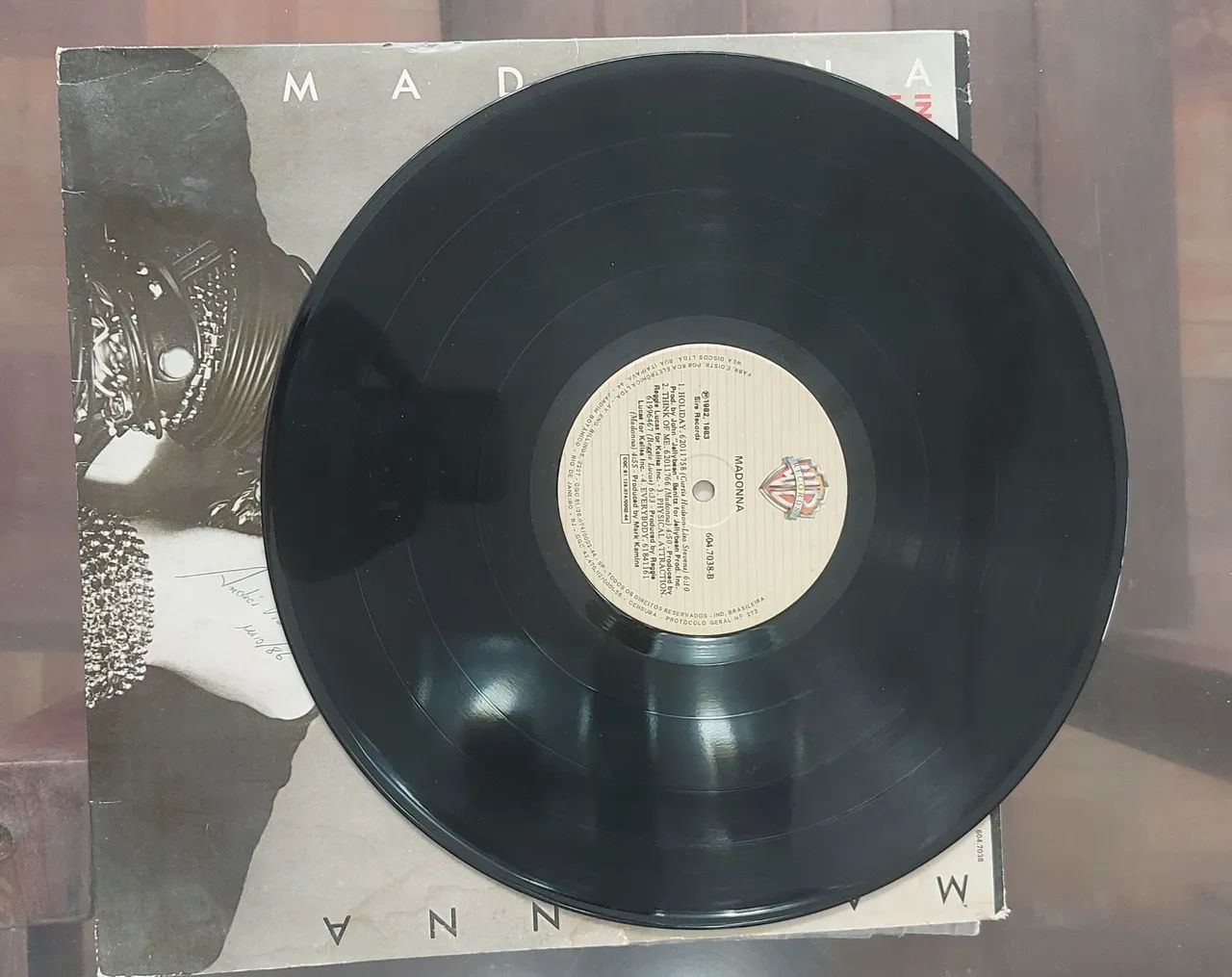 Primeiro disco de Madonna - Foto 4