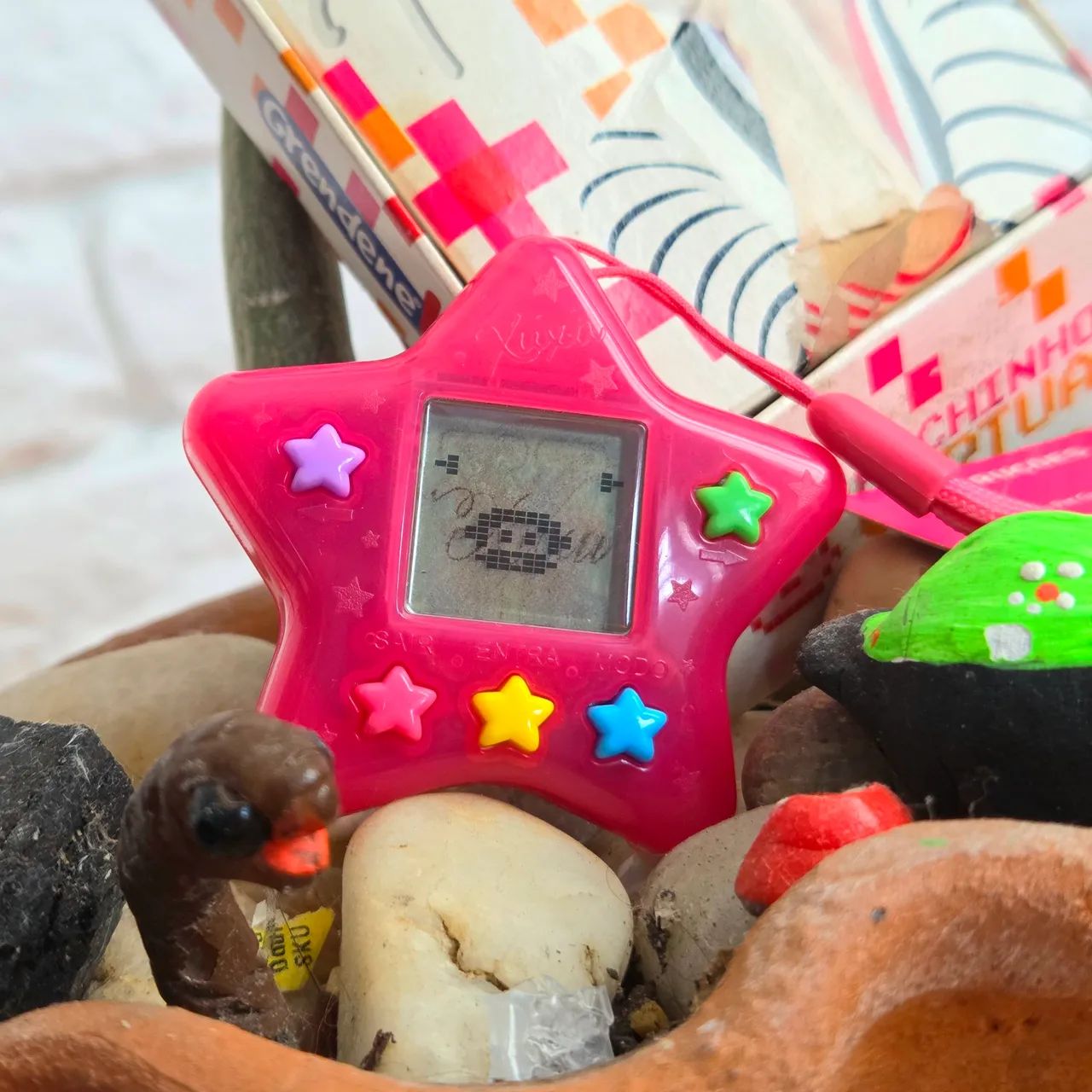 Tamagotchi Xuxa Raro completo - Hobbies e coleções - Passaré