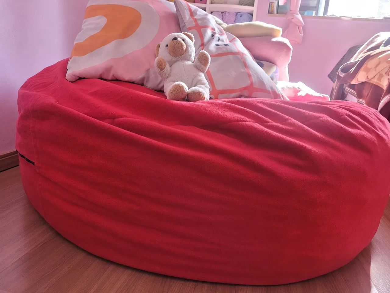 Puff enorme 128x40cm vermelho ótimo estado