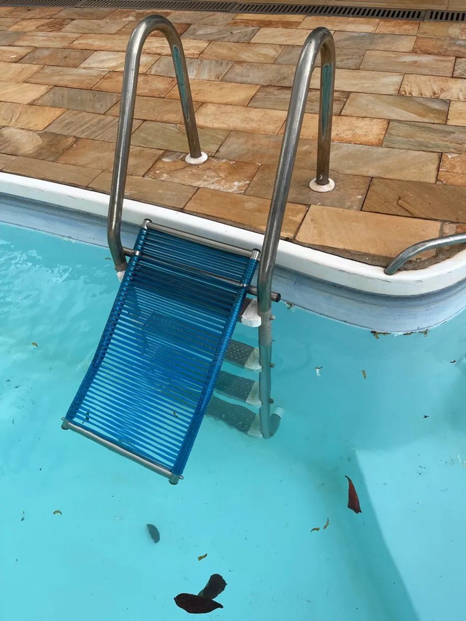 Rampa salva cão para acoplar na escada da piscina - Foto 3