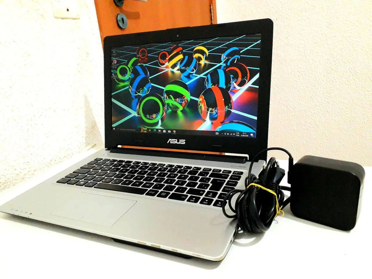 Notebook Core i7 3517U, SSD 240GB, 4GB e tela de 14 polegadas !!!