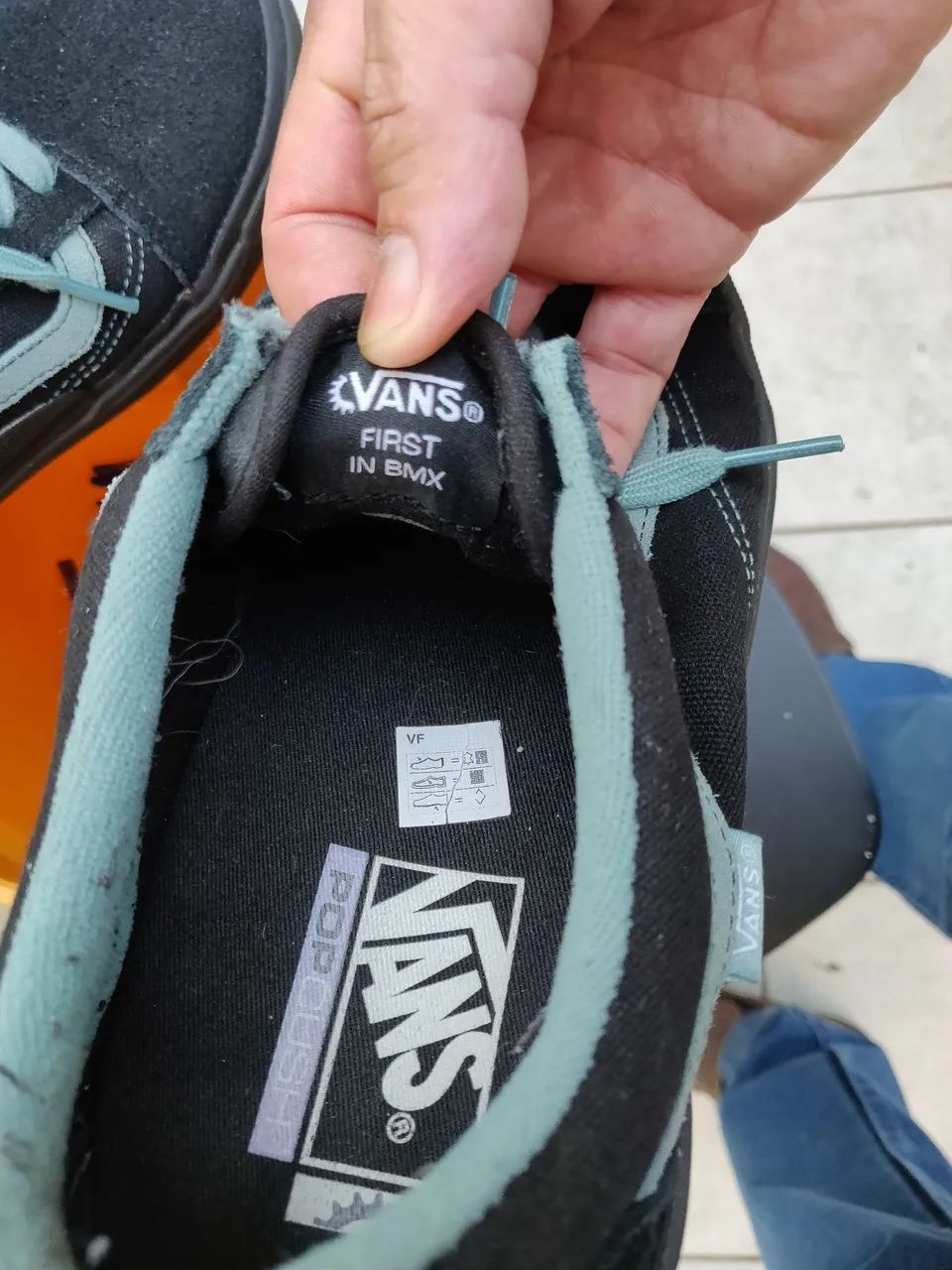Vendo Tênis VANS usado( ótimo estado sem rasgo.) - Foto 2