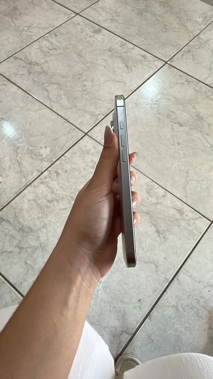 Iphone 16 pro max  - Foto 5