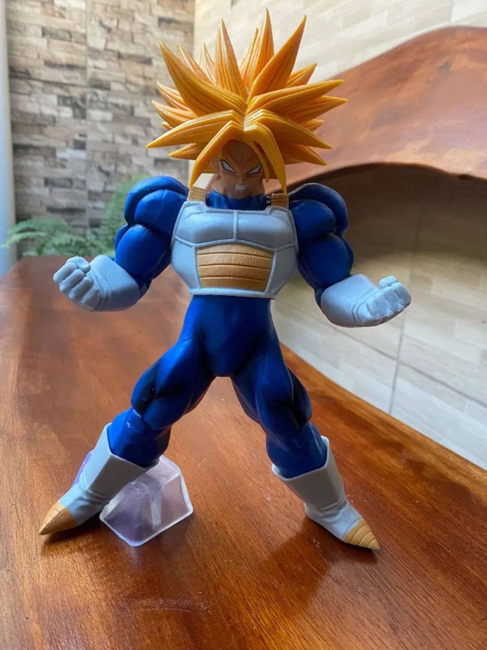 Action Figure Dragon Ball - Super Trunks SJJ 26cm