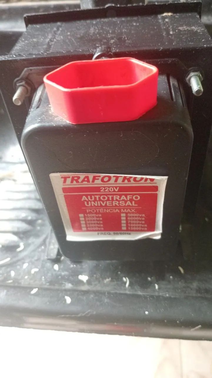 Transformador de voltagem 