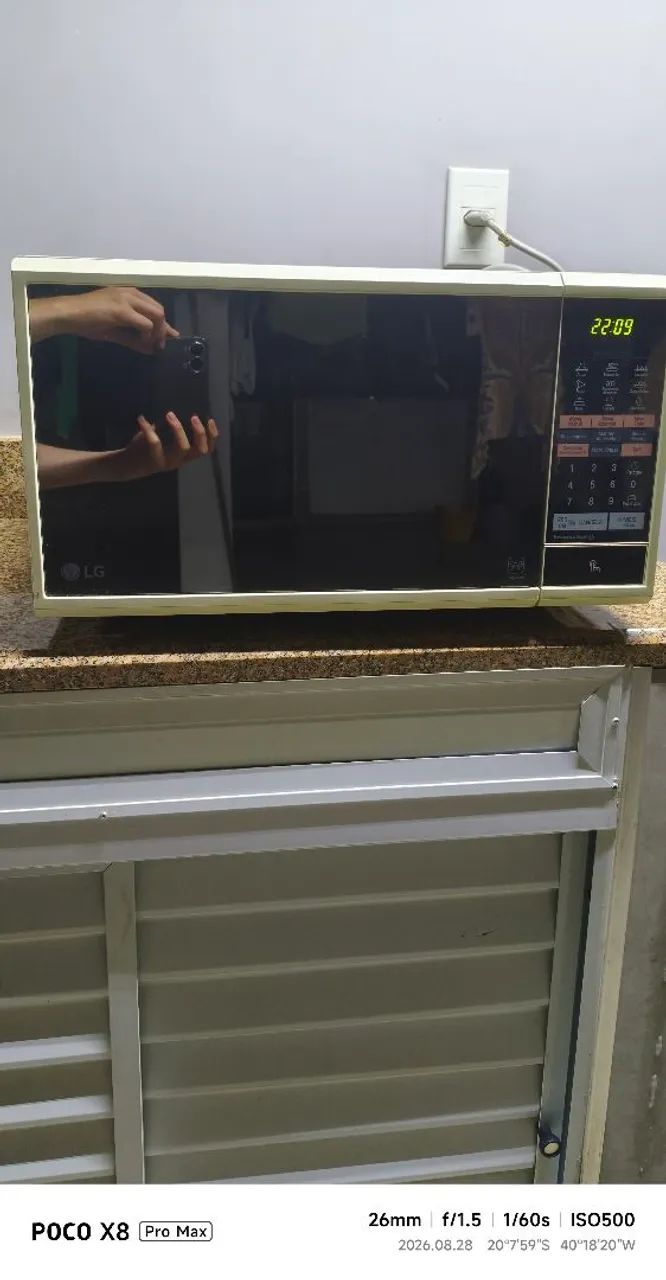 Vendo microondas LG, tem modo gril, microondas com defeito porém o GRIL funciona normal, - Foto 4