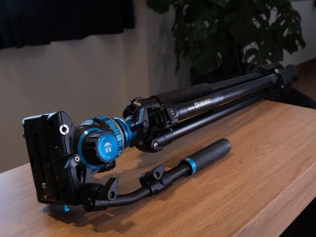 Tripé Benro A2573f Com Cabeça Hidráulica S6 Pro