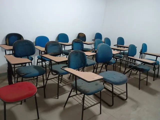 cadeiras universitárias estofadas de tecido - Foto 2