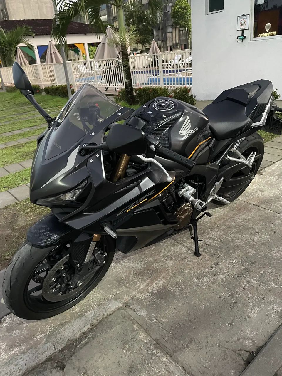 CBR 650R  2023/2023 - Foto 5