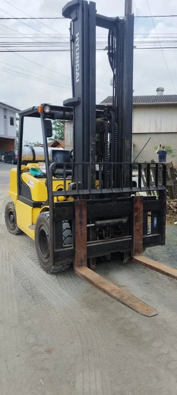 Empilhadeira Hyundai 4,5 Ton Torre de 7m