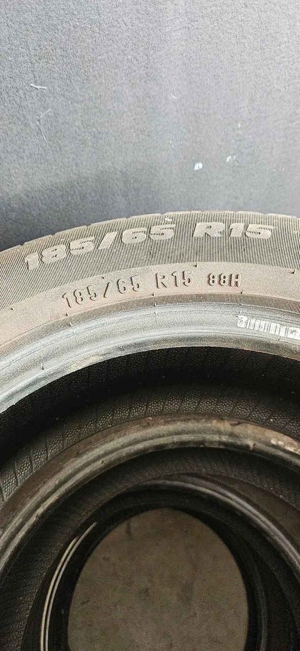 Vendo pneus bom estado aro15, ato 16 e aro18