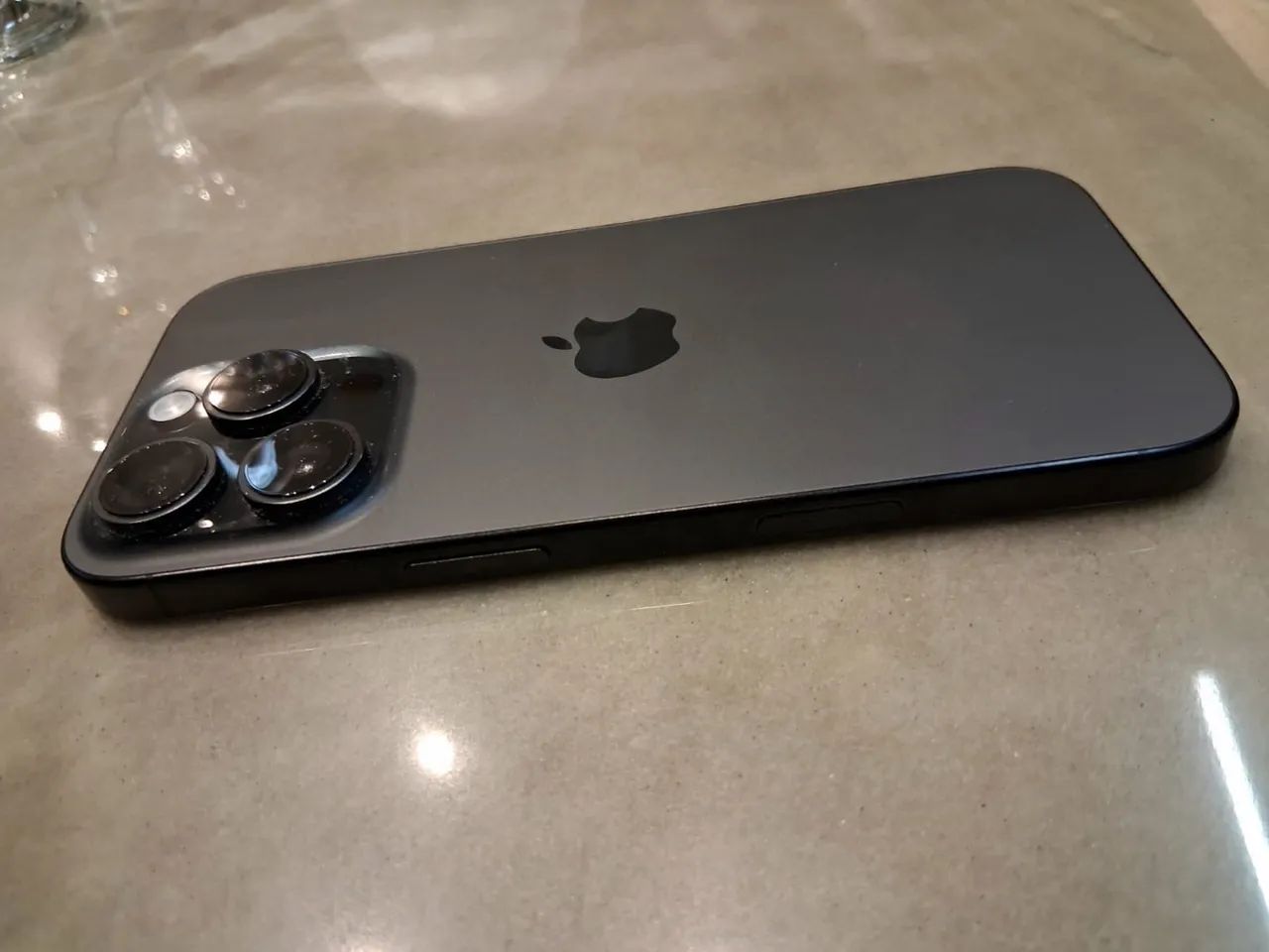 I phone 16 pro  256  - Foto 3