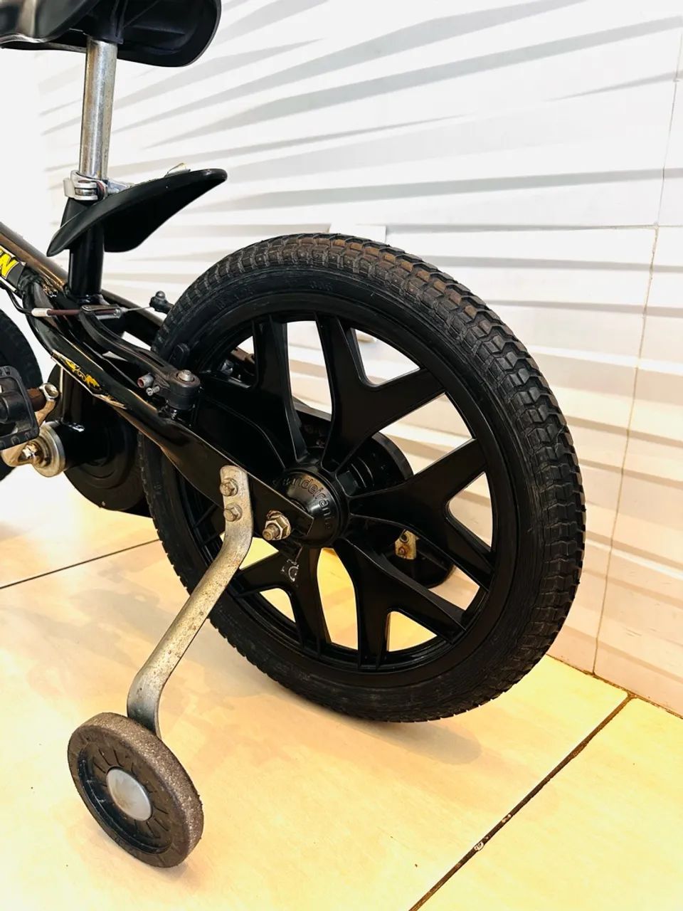 BICICLETA INFANTIL BATMAN À VENDA!  - Foto 3