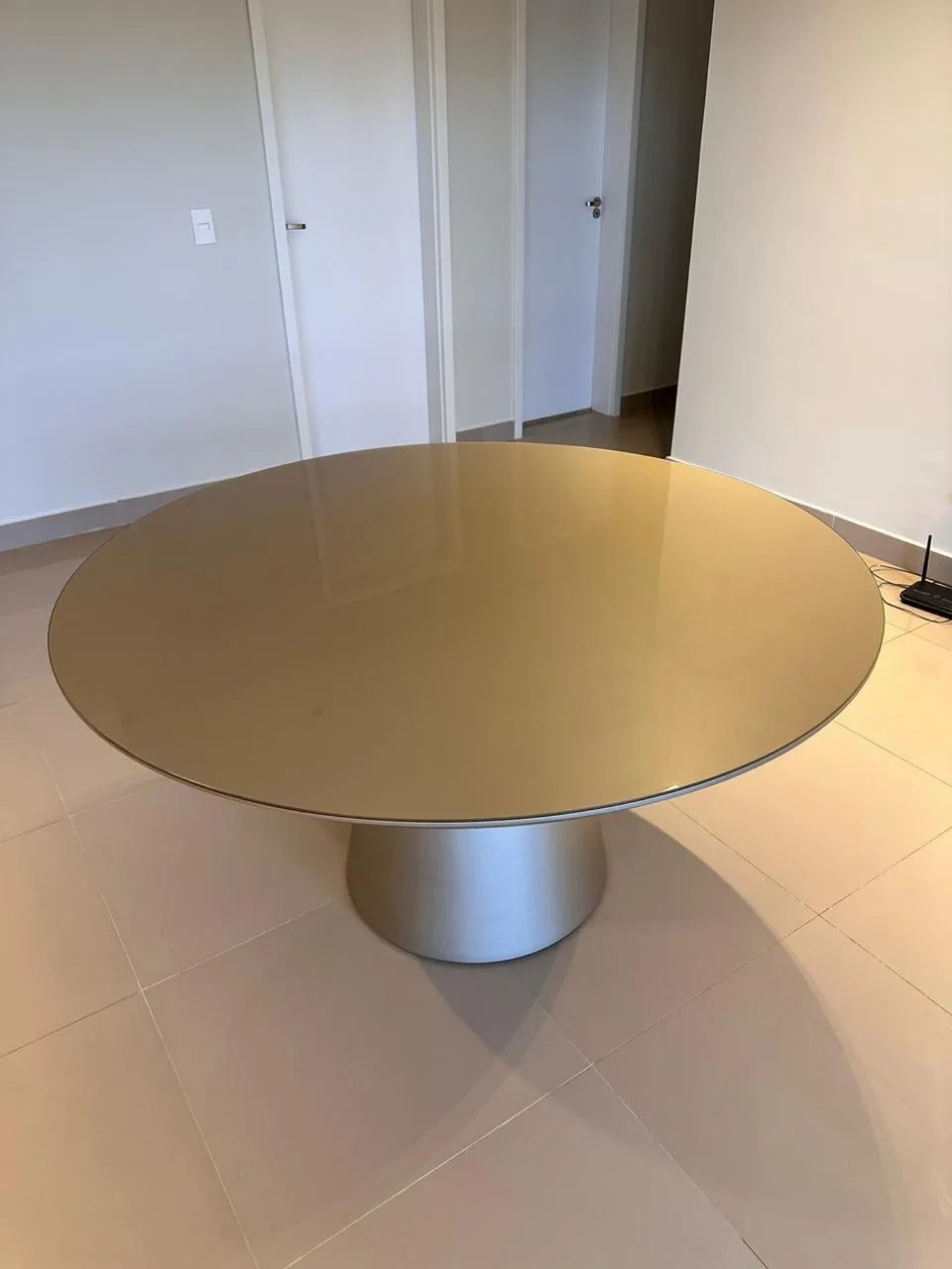 VENDO SOMENTE MESA DE JANTAR - Foto 2