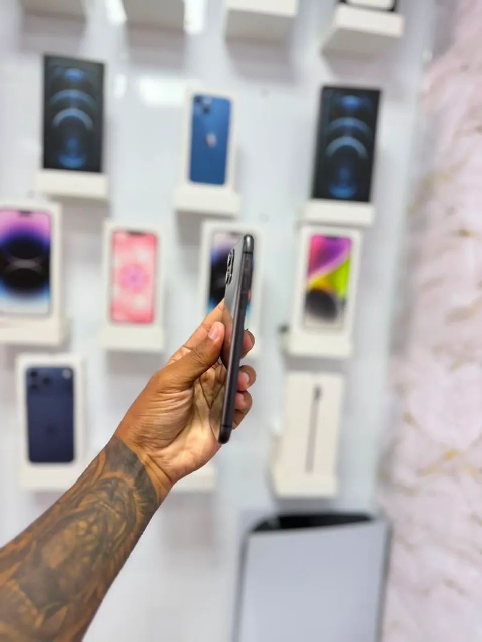 IPHONE 11 64GB<br>TELA NOVA<br>R$ 899 - Foto 3