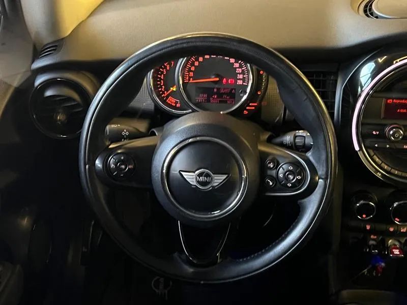 MINI Cooper 1.5 12V Twinpower Gasolina 4P Steptronic, foto 11 de 13