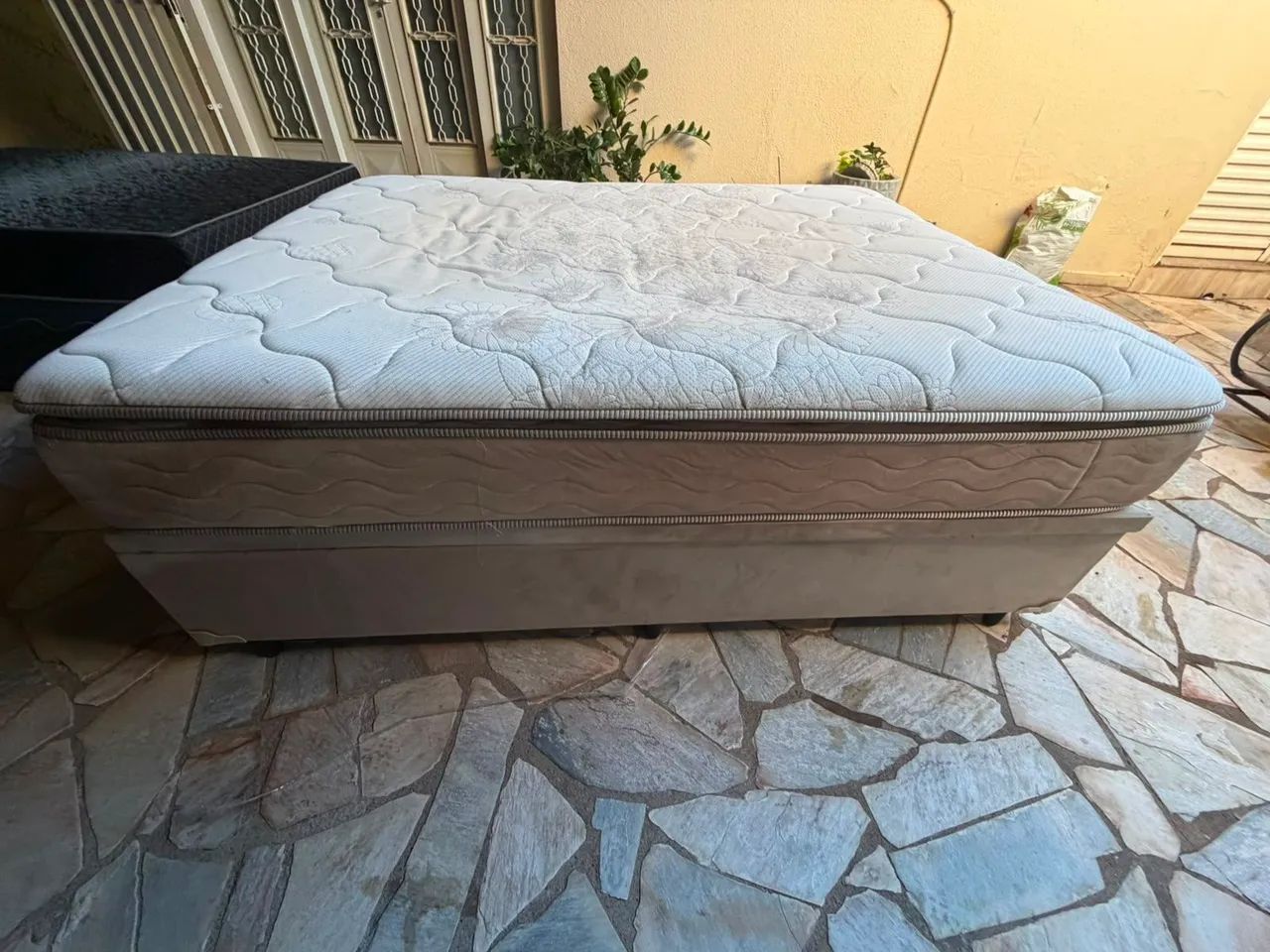 Cama box