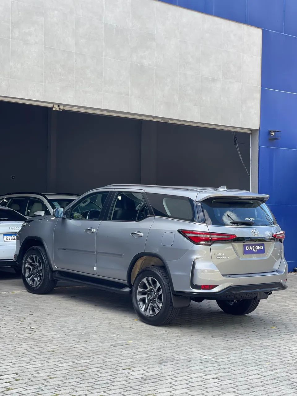 Toyota Hilux SW4 SRX Plat. 4X4 2.8 TB Die. Aut. 2024 - Foto 6