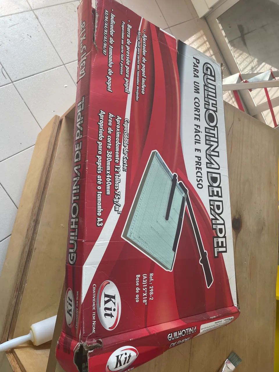 Guilhotina para papel 