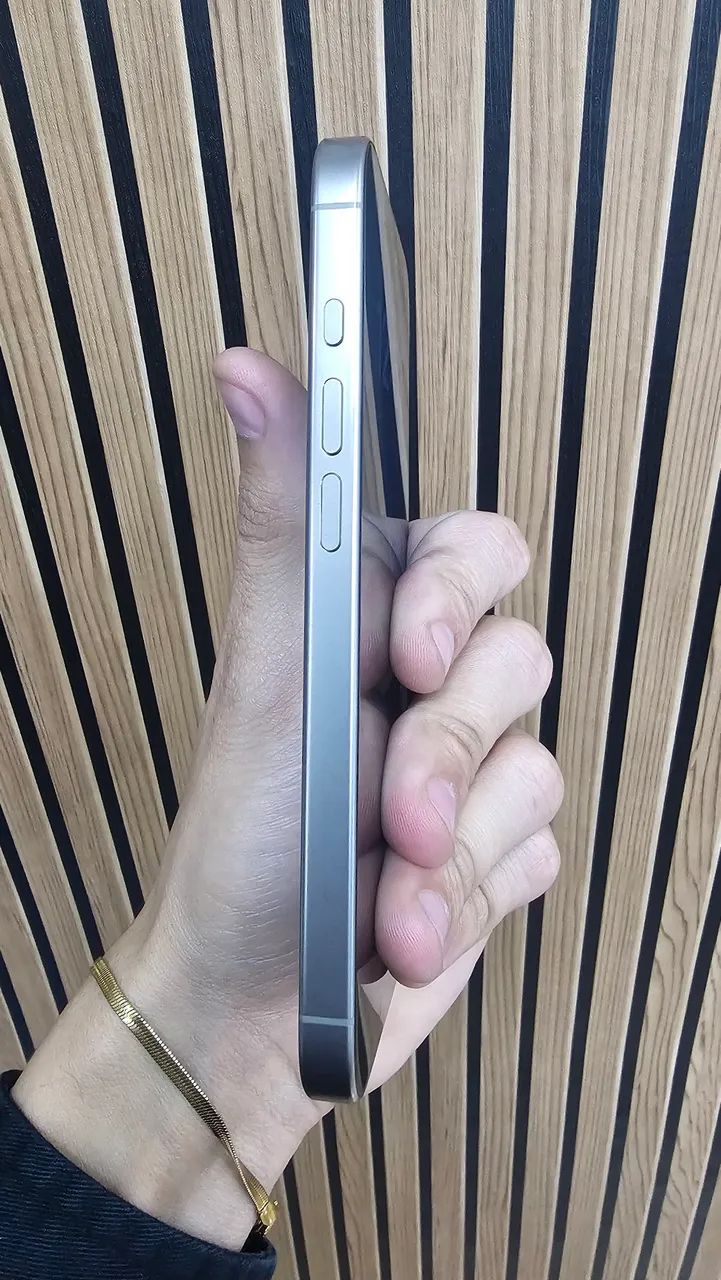 iPhone 16 pro  - Foto 3