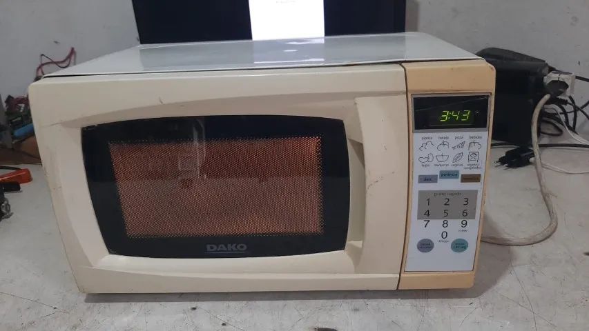 microondas dako 18 litros esta sem o prato funcionando normal