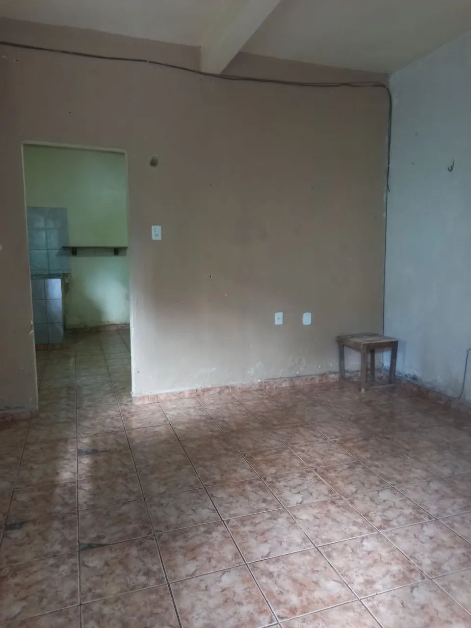 Casa de alvenaria e toda gradiada em canudos