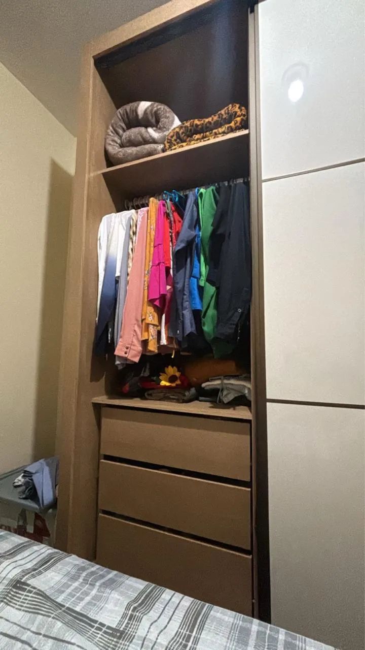 Guarda Roupas de casal com espelho  - Foto 4