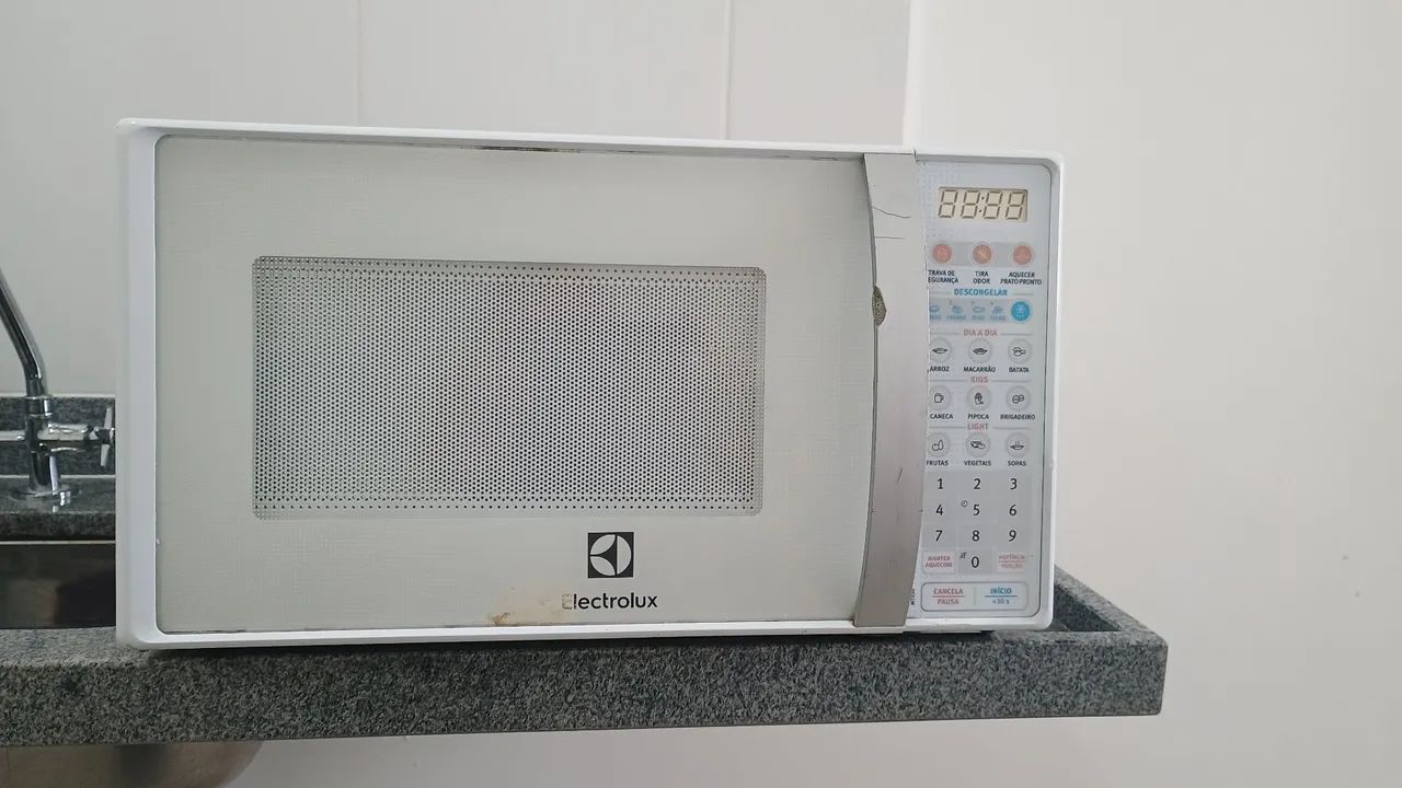 Microondas Electrolux 20 litros conservado 