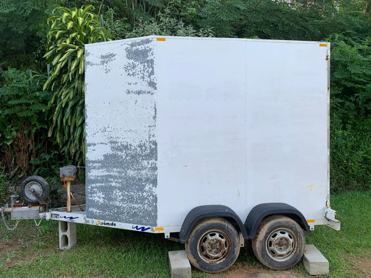 Trailer reboque carretinha fechada