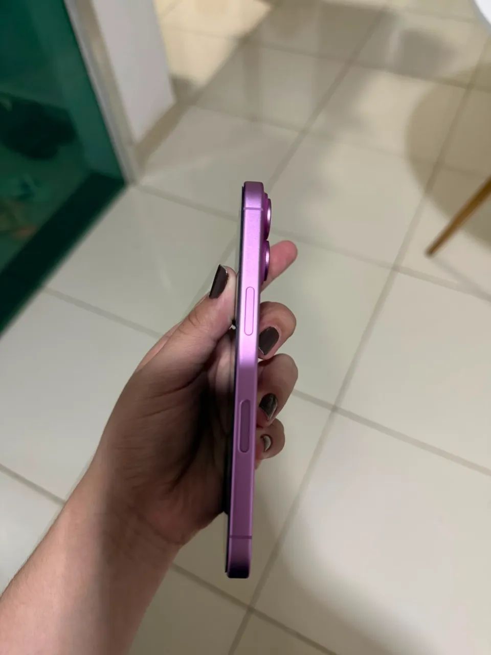 iPhone 16- Bateria 100% 