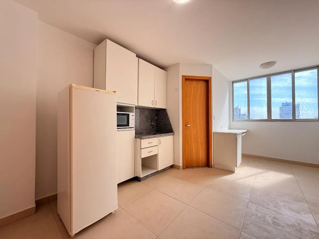Apartamento para alugar em Maringá, Zona 07, com 1 quarto, com 18.4 m², Royal Suite - Foto 2
