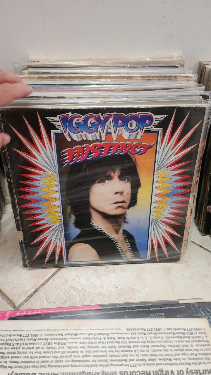 IGGY POP, VARIOS DISCOS VINIL.LP POP ROCK