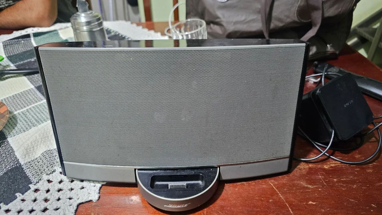 Som bose sounddock caixa bose c  Bluetooth alta qualidade e potencia da marca  - Foto 2