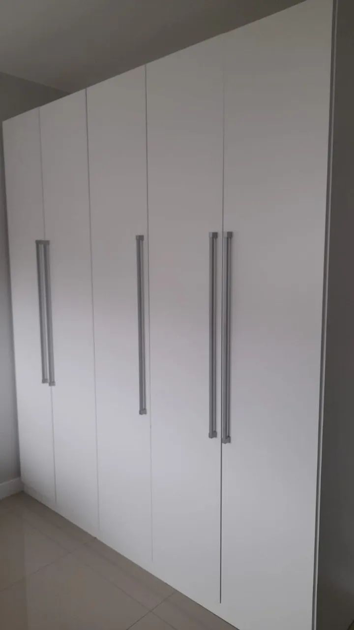 Guarda-roupas MDF