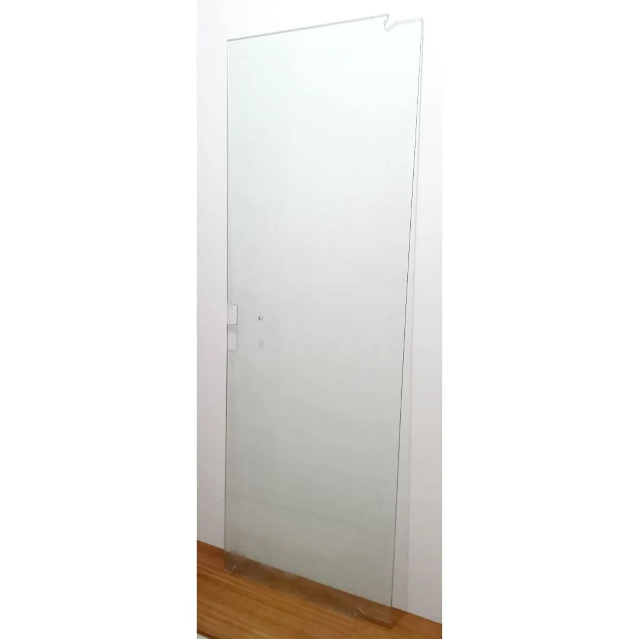 Tempered glass swing/revolving door. Width 71 cm x Height 202 cm x Thickness 1 cm.