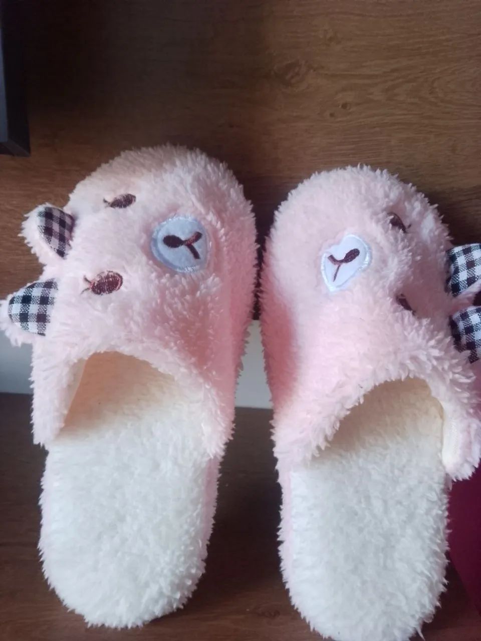 SANDÁLIA MARIAH e PANTUFA NUNCA USADAS  - Foto 2