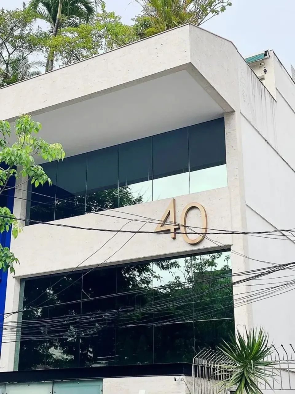 PRÉDIO COMERCIAL INTEIRO PARA LOCAÇÃO  RUA CAPITÃO SALOMÃO