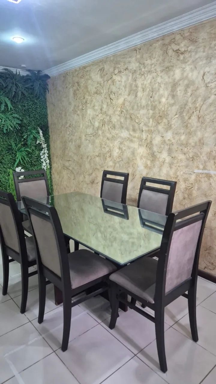 Mesa de jantar 6 cadeiras em madeira e tampo em vidro - Foto 2