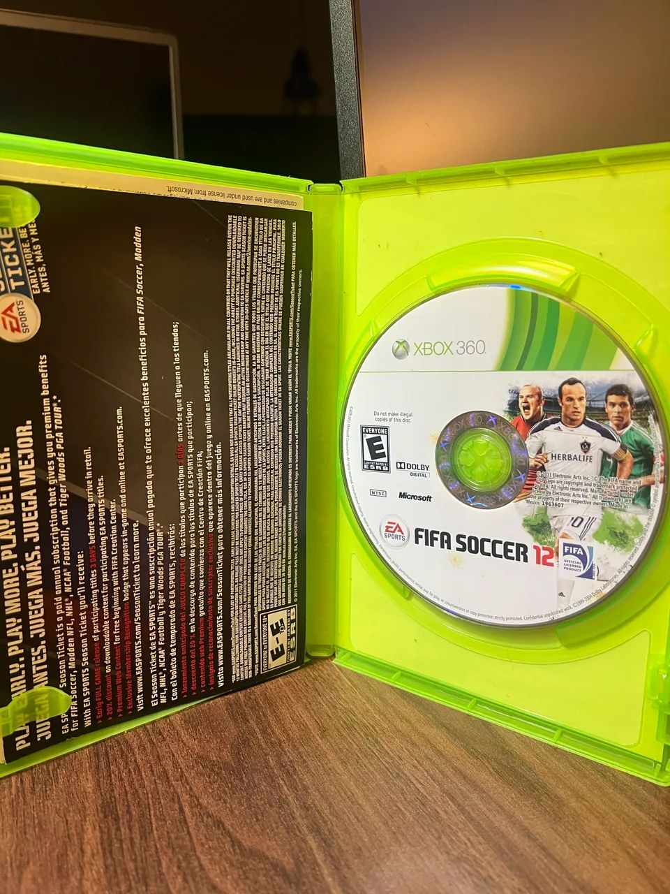 FIFA Soccer 12 - Xbox 360 - Foto 2