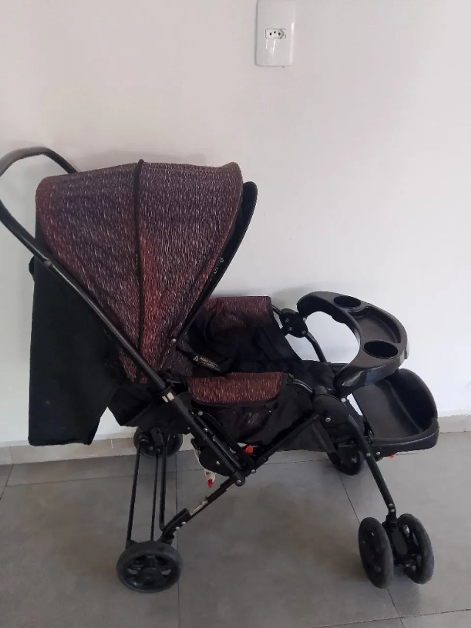 Vendo carrinho de bebê 65580424791553121