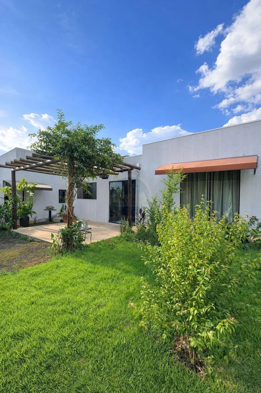 Casa com salão comercial - Foto 2